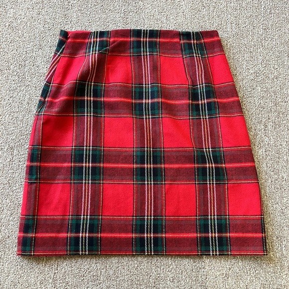 TALBOTS SKIRT RED PLAID SIZE 4 P - Picture 3 of 3